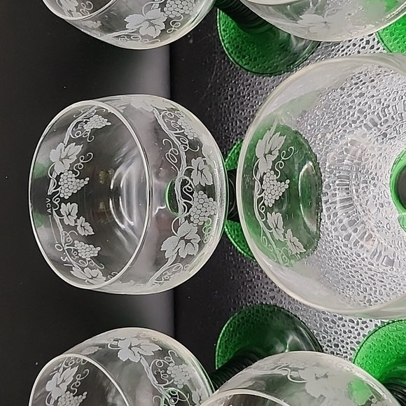 Vintage Luminarc Emerald Green Beehive Stem Grapevine Wine Goblets 6 Count - Picture 8 of 15